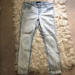Blue Spice Distressed Jeans